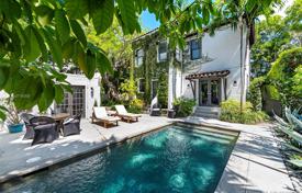 6-zimmer villa 258 m² in Miami, Vereinigte Staaten. $1 585 000