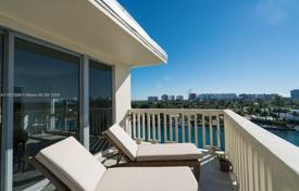 Eigentumswohnung – Bay Harbor Islands, Florida, Vereinigte Staaten. $969 000