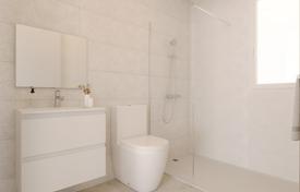 3-zimmer wohnung 180 m² in Benidorm, Spanien. 450 000 €