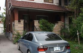 11-zimmer haus in der stadt in York, Kanada. C$1 547 000