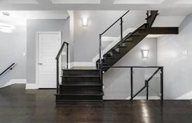 8-zimmer haus in der stadt in North York, Kanada. C$2 170 000