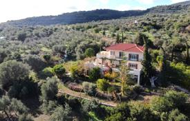 5-zimmer villa 355 m² auf der Peloponnes, Griechenland. 850 000 €