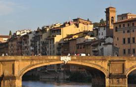 5-zimmer wohnung 200 m² in Florenz, Italien. 860 000 €