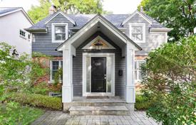Haus in der Stadt – Etobicoke, Toronto, Ontario,  Kanada. C$2 057 000