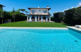 Villa – Forte dei Marmi, Toskana, Italien. Price on request
