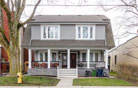 Stadthaus – Etobicoke, Toronto, Ontario,  Kanada. C$1 105 000
