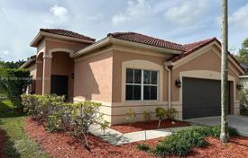 Haus in der Stadt – Weston, Florida, Vereinigte Staaten. $750 000