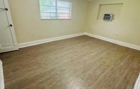 4-zimmer haus in der stadt 271 m² in Miami, Vereinigte Staaten. $1 200 000