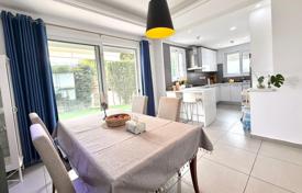 3-zimmer stadthaus 144 m² in Mouttagiaka, Zypern. 619 000 €