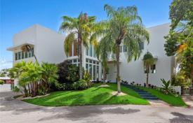 Villa – Coral Gables, Florida, Vereinigte Staaten. 4 668 000 €