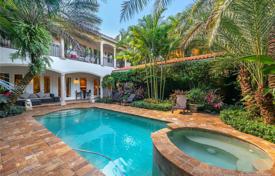 6-zimmer villa 537 m² in Miami, Vereinigte Staaten. $2 290 000