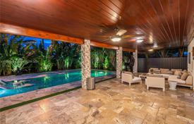 4-zimmer haus in der stadt 398 m² in Miami, Vereinigte Staaten. $1 449 000