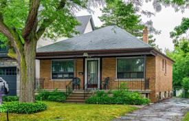 Haus in der Stadt – Etobicoke, Toronto, Ontario,  Kanada. C$2 125 000