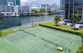 Eigentumswohnung – Hallandale Beach, Florida, Vereinigte Staaten. $299 000
