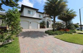 6-zimmer villa 382 m² in Sunny Isles Beach, Vereinigte Staaten. $1 590 000