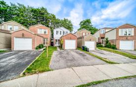 6-zimmer haus in der stadt in Scarborough, Kanada. C$1 204 000