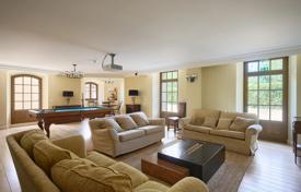 30-zimmer schloss in Bagnols-en-Forêt, Frankreich. 28 500 €  pro Woche