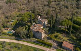 26-zimmer landgut 600 m² in Florenz, Italien. 2 200 000 €