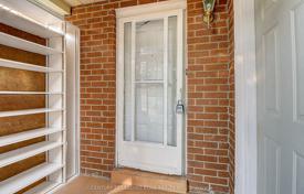 8-zimmer haus in der stadt in Scarborough, Kanada. C$1 157 000