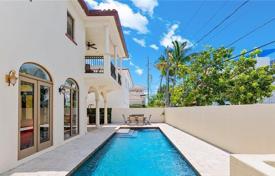 7-zimmer villa 397 m² in Fort Lauderdale, Vereinigte Staaten. $2 765 000