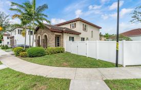 Haus in der Stadt – West End, Miami, Florida,  Vereinigte Staaten. $845 000