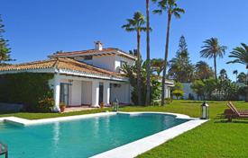 7-zimmer villa 500 m² in San Pedro Alcántara, Spanien. 13 500 €  pro Woche