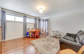 8-zimmer haus in der stadt in Scarborough, Kanada. C$1 579 000