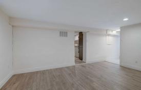 14-zimmer haus in der stadt in North York, Kanada. C$2 655 000