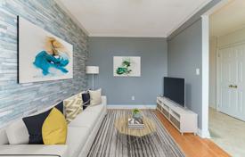 6-zimmer haus in der stadt in Etobicoke, Kanada. C$1 275 000