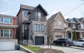 Haus in der Stadt – York, Toronto, Ontario,  Kanada. C$2 284 000