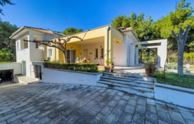 8-zimmer villa 245 m² in Loutraki, Griechenland. 530 000 €