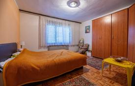 Zu verkaufen, Zagreb, Gornje Vrapče, Einfamilienhaus, Garage. 250 000 €