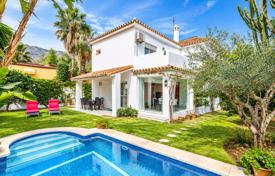 4-zimmer villa 206 m² in Marbella, Spanien. 1 300 000 €