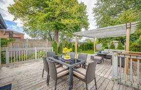 9-zimmer haus in der stadt in Scarborough, Kanada. C$1 439 000