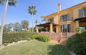 7-zimmer stadthaus 245 m² in Sotogrande, Spanien. 750 000 €
