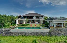 Villa – Jimbaran, Bali, Indonesien. 4 200 €  pro Woche