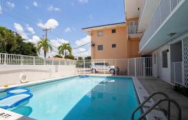 Eigentumswohnung – Coral Gables, Florida, Vereinigte Staaten. $305 000