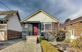 3-zimmer haus in der stadt in East York, Kanada. C$1 246 000