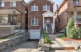 3-zimmer haus in der stadt in Scarborough, Kanada. C$1 507 000