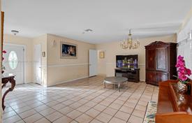 Haus in der Stadt – Palmetto Bay, Florida, Vereinigte Staaten. $1 290 000