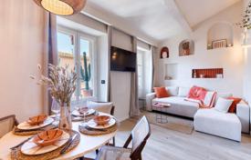 2-zimmer wohnung in Saint-Tropez, Frankreich. 590 000 €