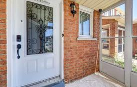 9-zimmer haus in der stadt in Scarborough, Kanada. C$1 771 000