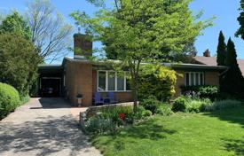 4-zimmer haus in der stadt in North York, Kanada. C$1 553 000