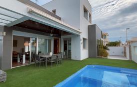 3-zimmer villa 139 m² in Mil Palmeras, Spanien. 590 000 €