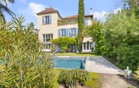 Einfamilienhaus – Ile-de-France, Frankreich. 3 150 000 €