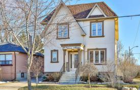 5-zimmer haus in der stadt in North York, Kanada. C$2 306 000