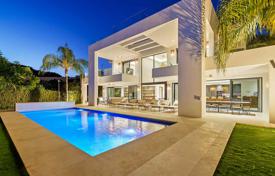 6-zimmer villa 697 m² in Nueva Andalucia, Spanien. 3 895 000 €
