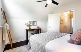 8-zimmer haus in der stadt in Etobicoke, Kanada. C$1 682 000
