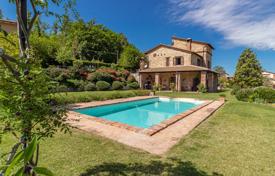 10-zimmer landgut 292 m² in Terni, Italien. 590 000 €