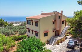 8-zimmer villa 300 m² auf der Peloponnes, Griechenland. 350 000 €
